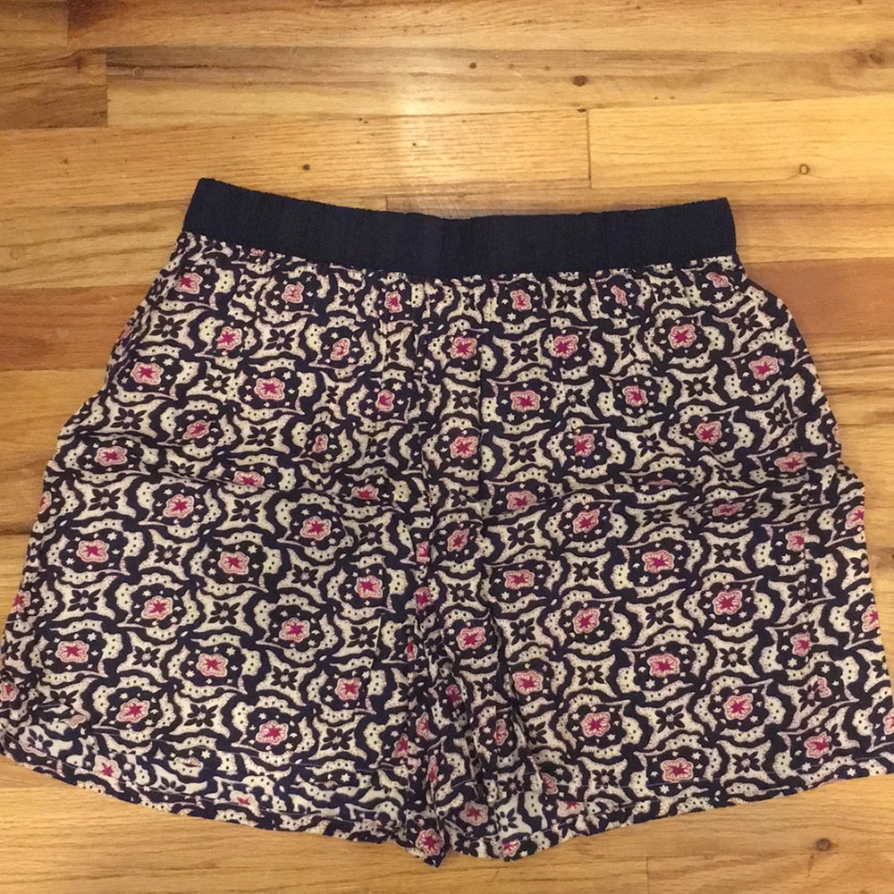 {True Destiny} Shorts